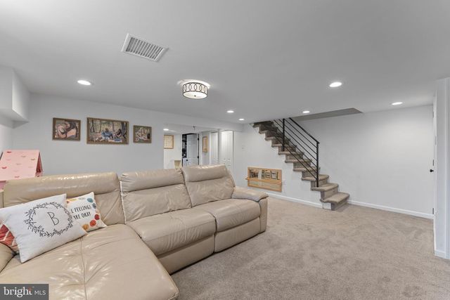 314 E LOGAN ST, Norristown, PA 19401