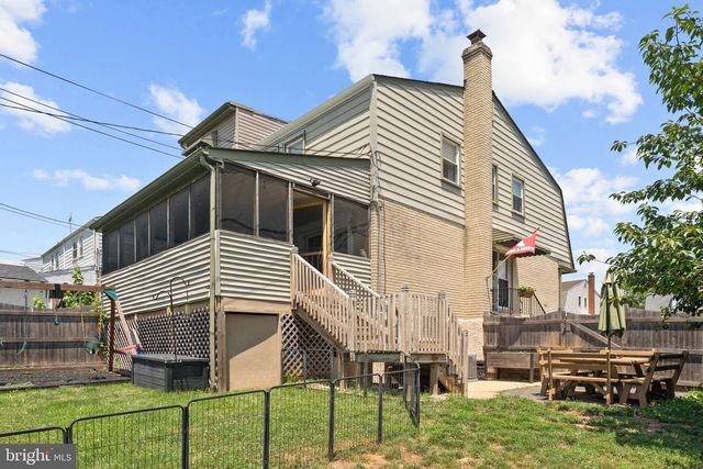 314 E LOGAN ST, Norristown, PA 19401