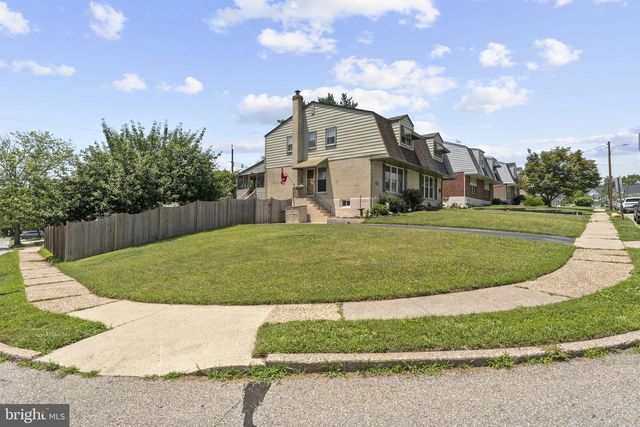 314 E LOGAN ST, Norristown, PA 19401