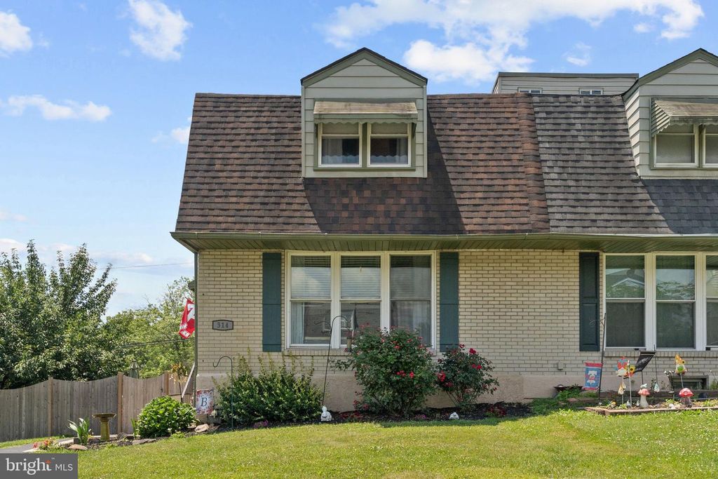 314 E LOGAN ST, Norristown, PA 19401
