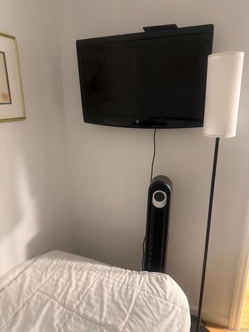 601 Chestnut Street A-21, Cedarhurst, NY 11516