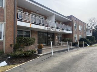 601 Chestnut Street A-21, Cedarhurst, NY 11516