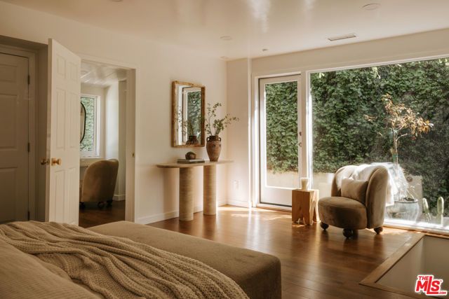 5800 Spring Oak Terrace, Los Angeles, CA 90068