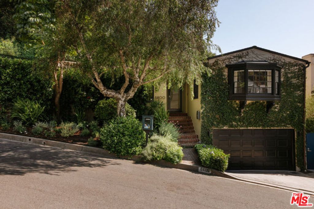 5800 Spring Oak Terrace, Los Angeles, CA 90068
