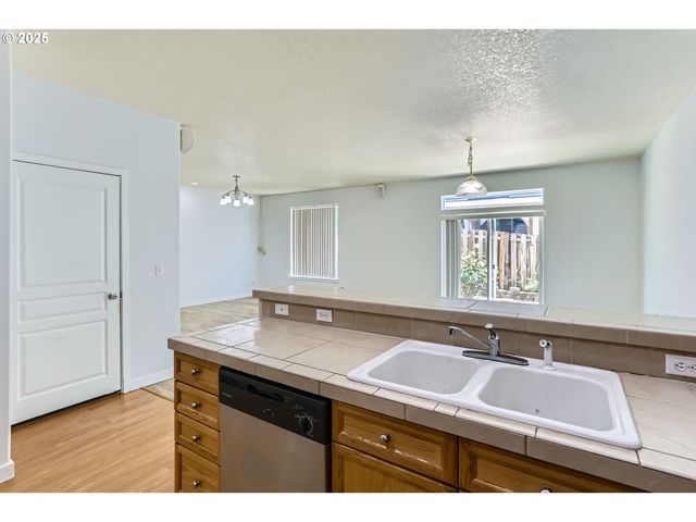 224 Nw 209TH Ave, Beaverton, OR 97006