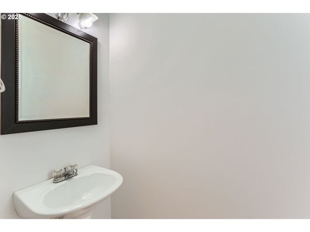 224 Nw 209TH Ave, Beaverton, OR 97006