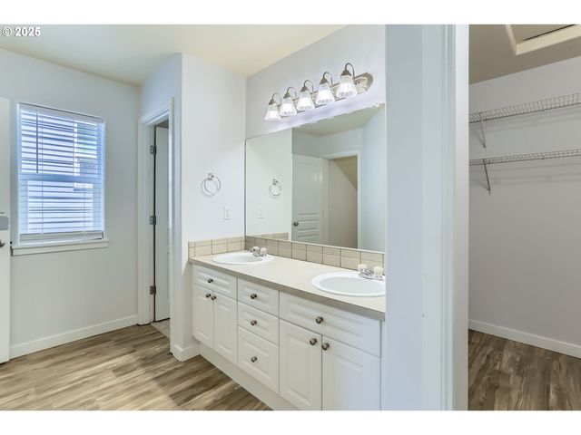 224 Nw 209TH Ave, Beaverton, OR 97006