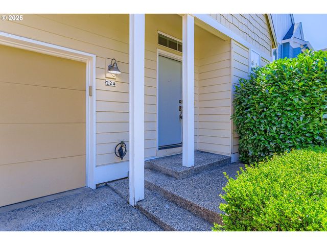 224 Nw 209TH Ave, Beaverton, OR 97006