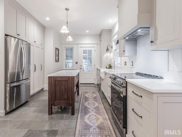 1307 Lincoln Avenue, Evansville, IN 47714