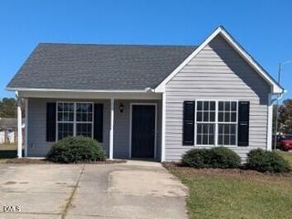 100 Reebe Circle, Selma, NC 27576