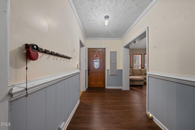 307 W Canary Street, Dunn, NC 28334