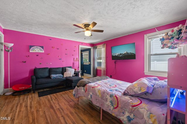 307 W Canary Street, Dunn, NC 28334