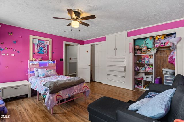 307 W Canary Street, Dunn, NC 28334