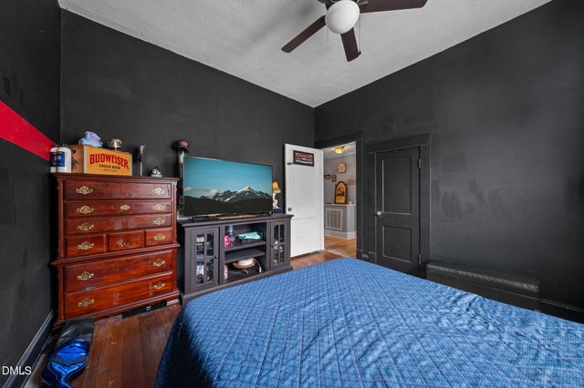 307 W Canary Street, Dunn, NC 28334