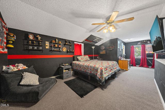 307 W Canary Street, Dunn, NC 28334