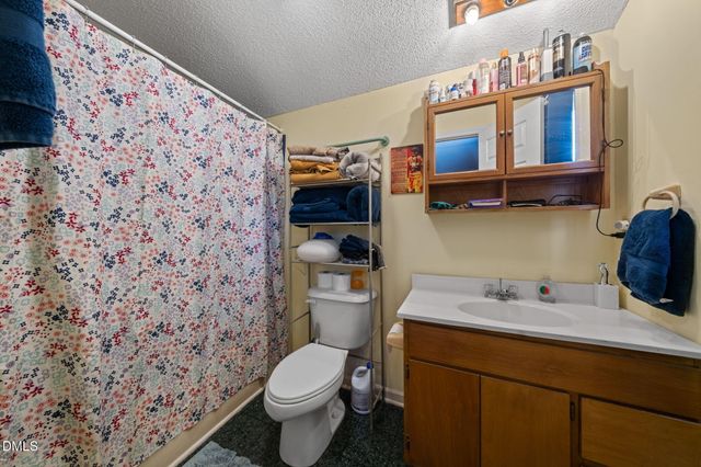 307 W Canary Street, Dunn, NC 28334