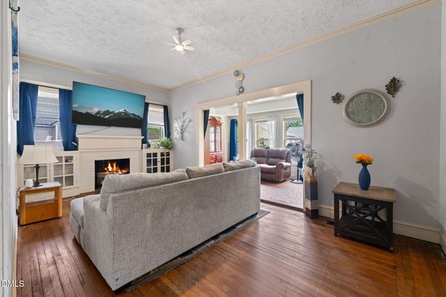 307 W Canary Street, Dunn, NC 28334