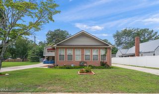 307 W Canary Street, Dunn, NC 28334