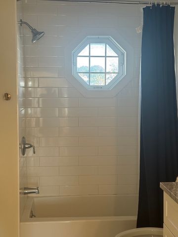 31 Hampton Cir 1, Hull, MA 02045