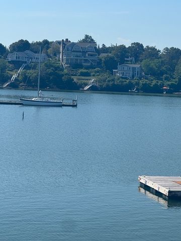 31 Hampton Cir 1, Hull, MA 02045