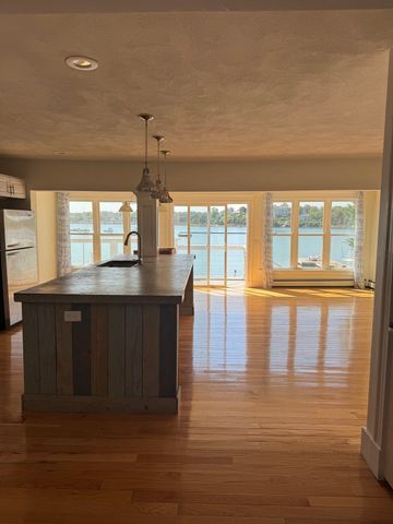 31 Hampton Cir 1, Hull, MA 02045