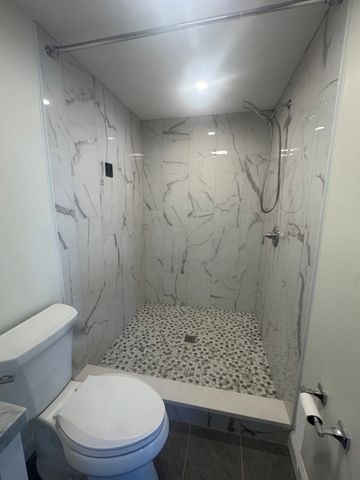 31 Hampton Cir 1, Hull, MA 02045