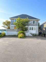 31 Hampton Cir 1, Hull, MA 02045