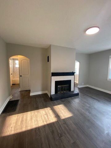 236 W Kanawha Avenue, Columbus, OH 43214