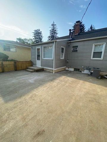 236 W Kanawha Avenue, Columbus, OH 43214