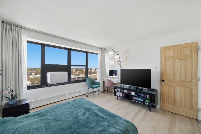 6030 N SHERIDAN Road 1001, Chicago, IL 60660