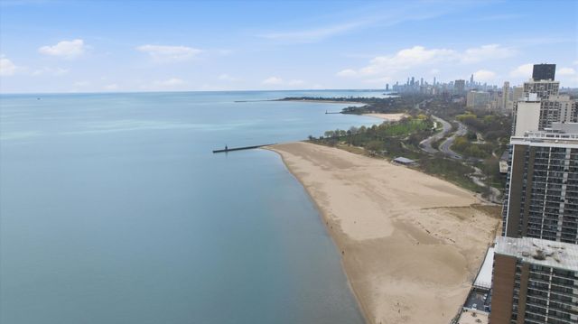 6030 N SHERIDAN Road 1001, Chicago, IL 60660