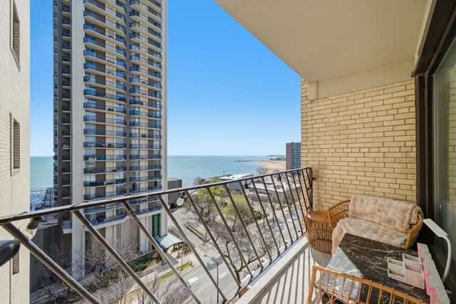 6030 N SHERIDAN Road 1001, Chicago, IL 60660