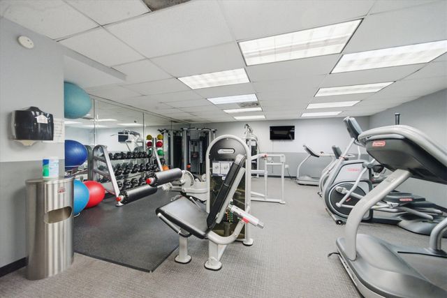 6030 N SHERIDAN Road 1001, Chicago, IL 60660