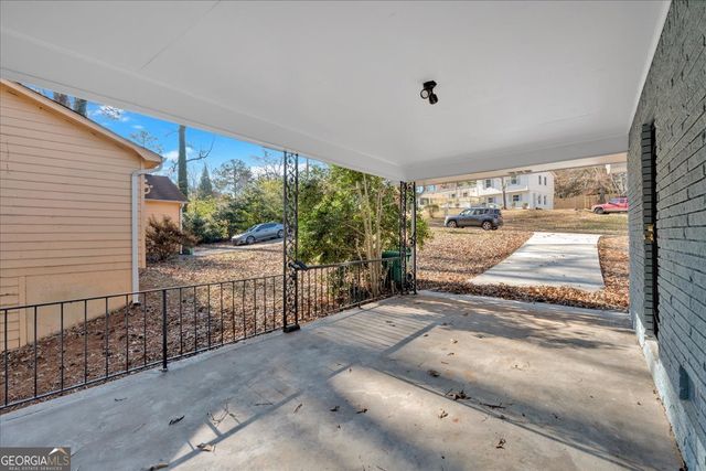 2080 Bluffton Way, Decatur, GA 30035