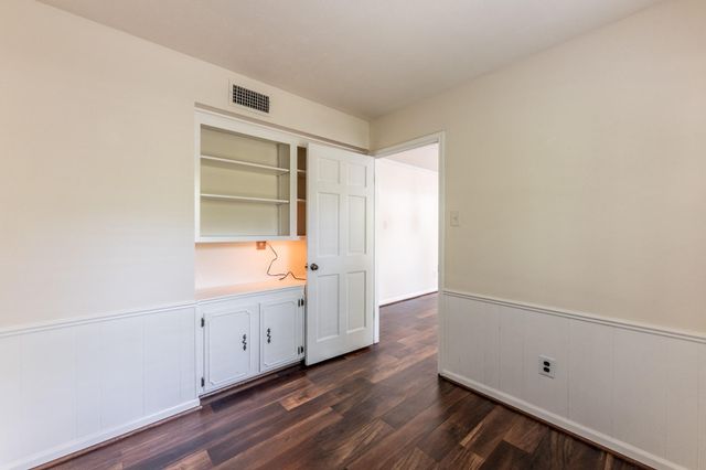 1006 Amesbury Court, Huntsville, TX 77340
