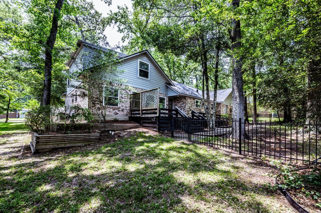 1006 Amesbury Court, Huntsville, TX 77340