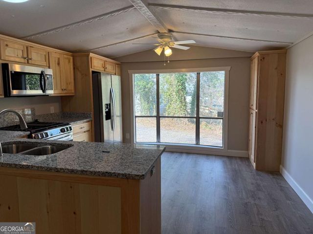 99 Davis Drive, Jasper, GA 30143