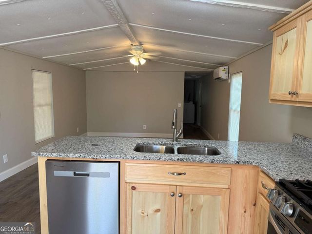 99 Davis Drive, Jasper, GA 30143