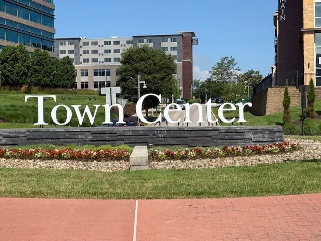 1521 Eagle Pointe Dr, Cecil, PA 15317