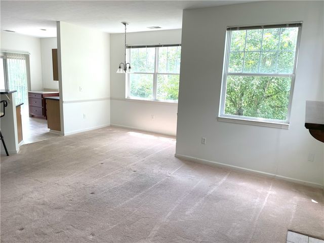 1521 Eagle Pointe Dr, Cecil, PA 15317