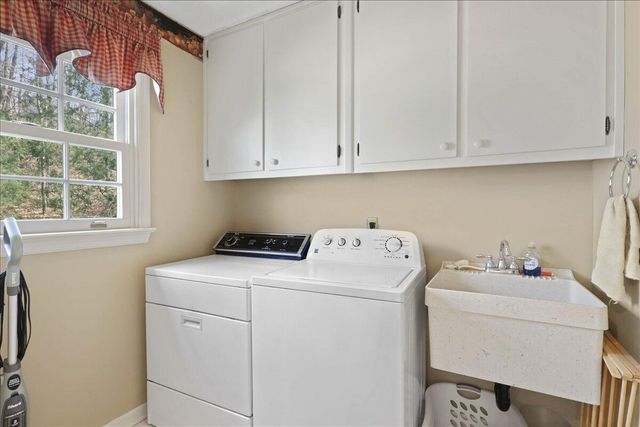 933 Dunsinane Road, Signal Mountain, TN 37377