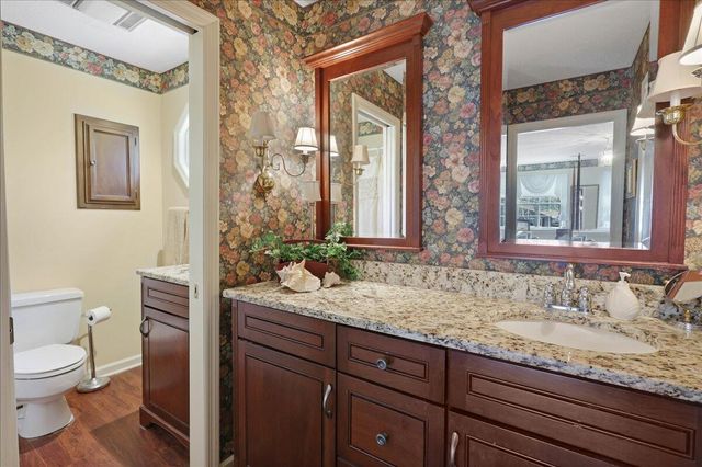 933 Dunsinane Road, Signal Mountain, TN 37377