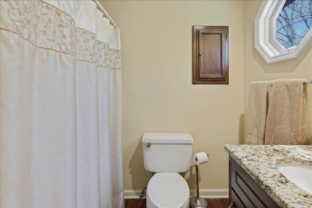 933 Dunsinane Road, Signal Mountain, TN 37377