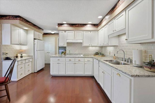 933 Dunsinane Road, Signal Mountain, TN 37377