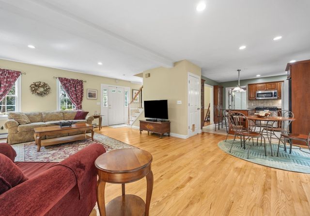 18 Silva Street, Carver, MA 02330