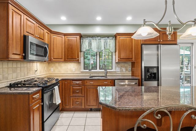 18 Silva Street, Carver, MA 02330
