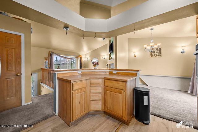 1546 N Heather Meadows Loop, Anchorage, AK 99507