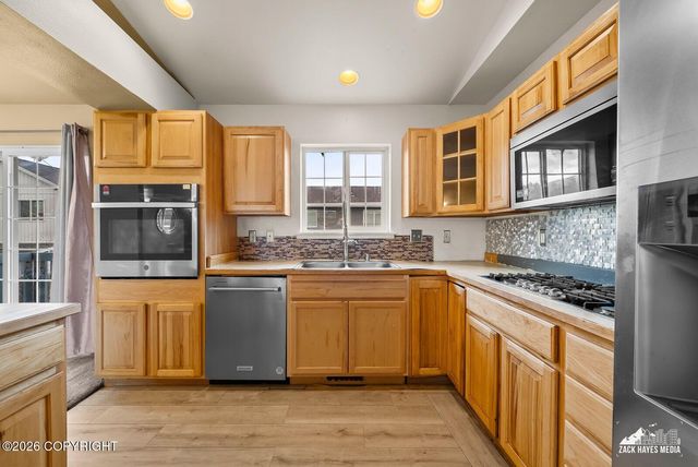 1546 N Heather Meadows Loop, Anchorage, AK 99507