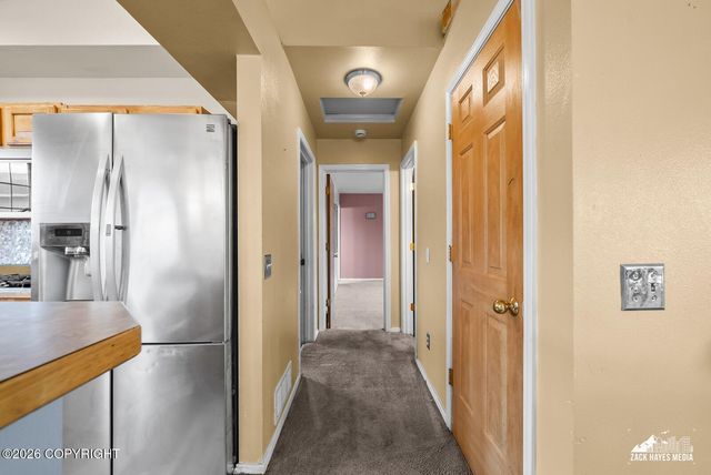 1546 N Heather Meadows Loop, Anchorage, AK 99507