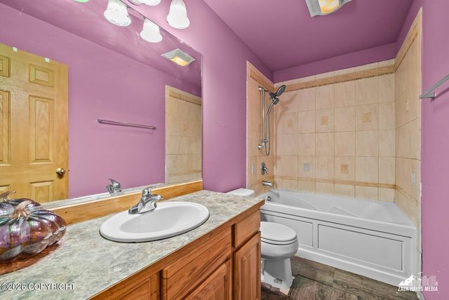 1546 N Heather Meadows Loop, Anchorage, AK 99507